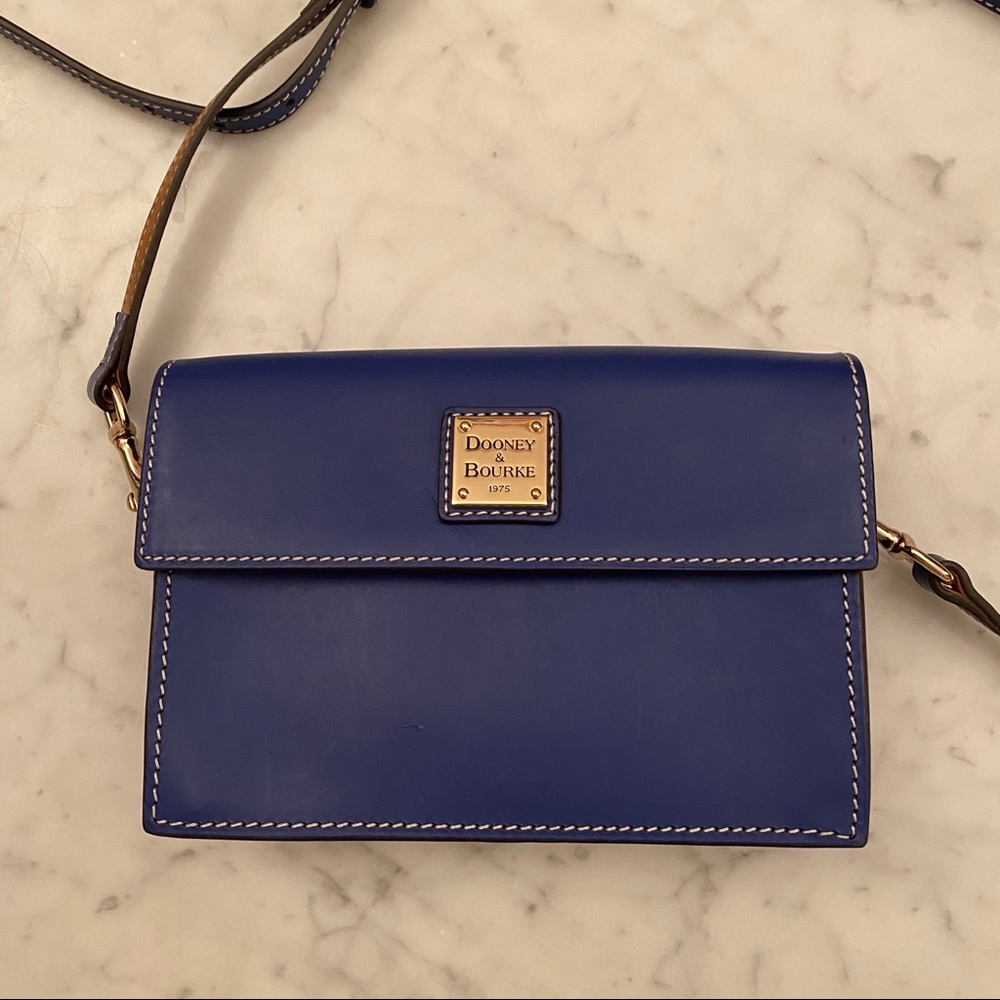 Dooney & Bourke Beacon Crossbody Shoulder Bag
